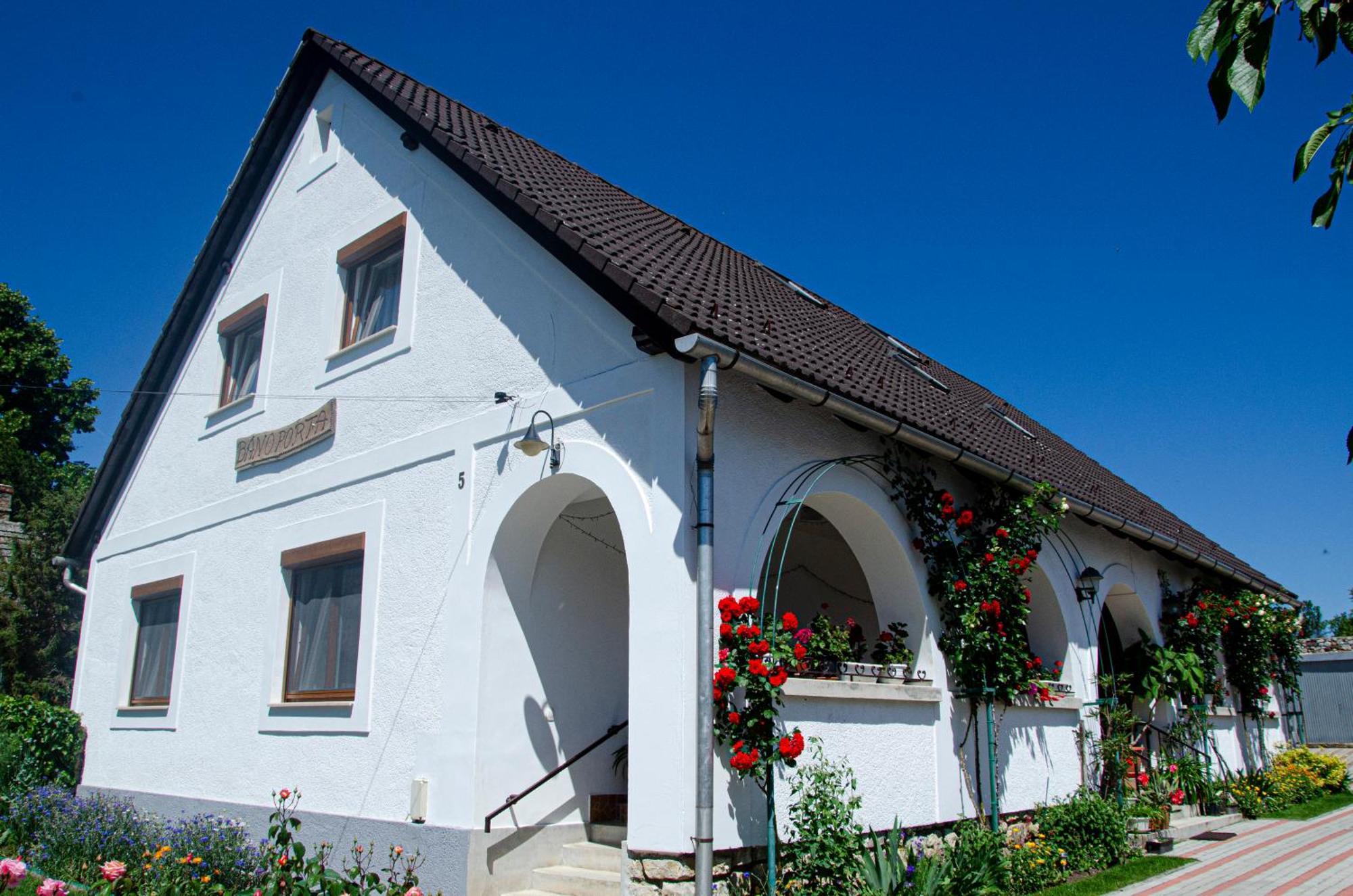 Hotel Banoporta Köveskál Zewnętrze zdjęcie