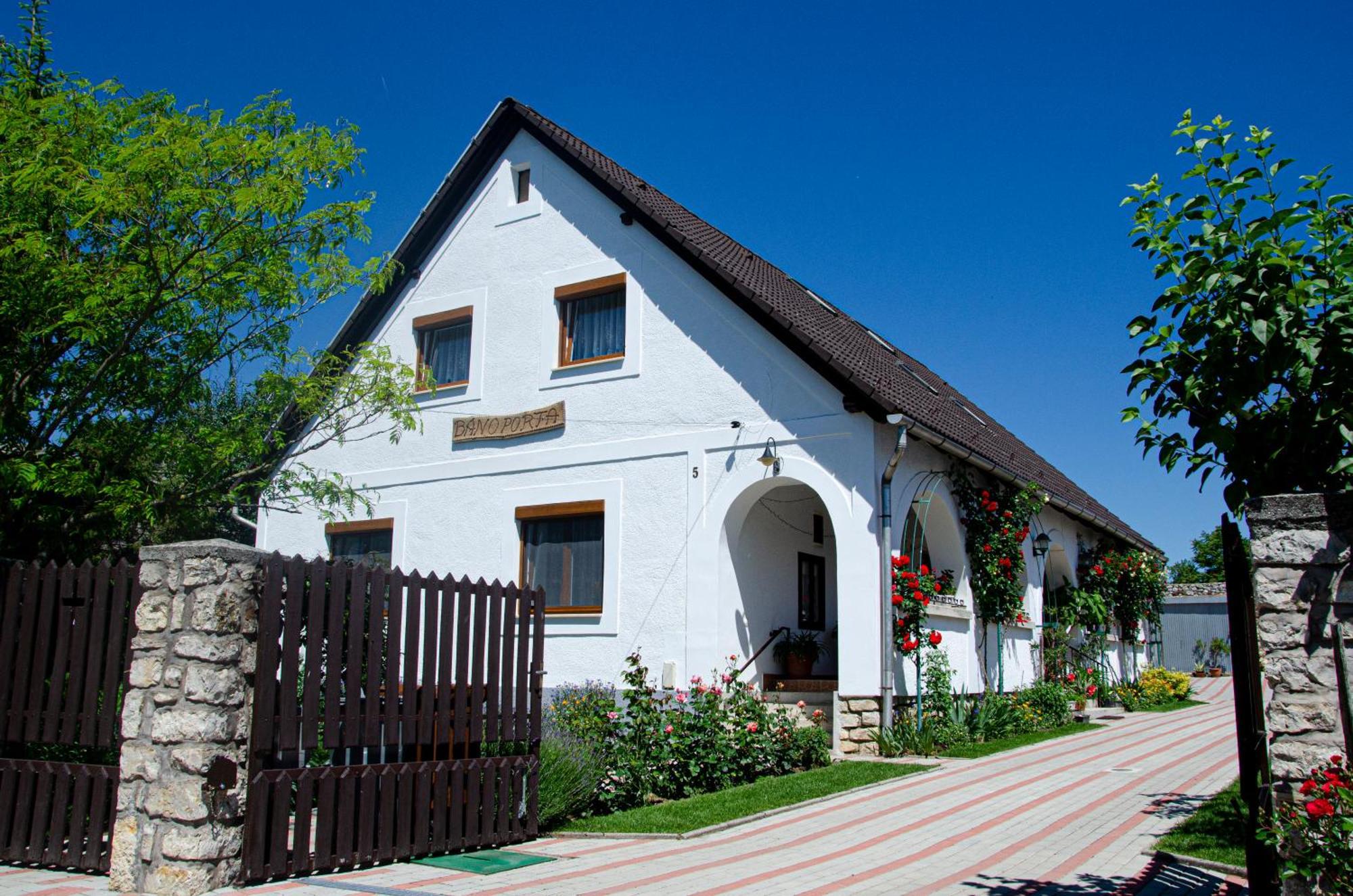Hotel Banoporta Köveskál Zewnętrze zdjęcie